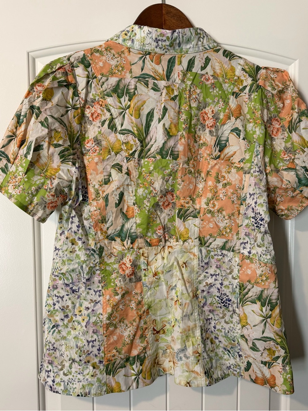 Pastel Floral Short-Sleeve Patchwork Button Front Blouse - Picture 4 of 8